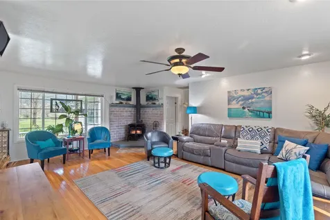 753 W Evans Creek Road Rogue River OR 97537