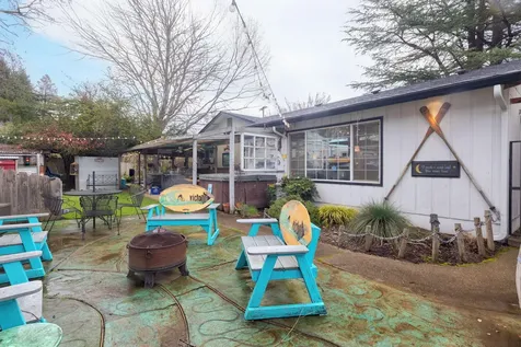 753 W Evans Creek Road Rogue River OR 97537
