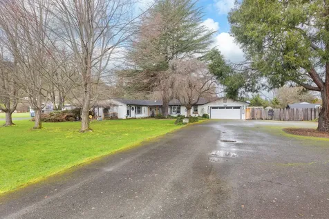 753 W Evans Creek Road Rogue River OR 97537