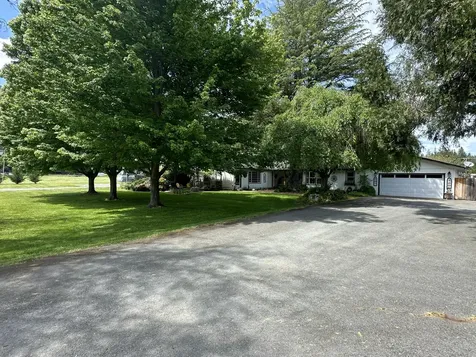 753 W Evans Creek Road Rogue River OR 97537