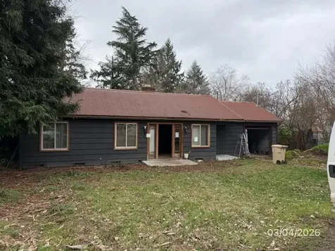 215 Hillhouse Avenue Medford OR 97504
