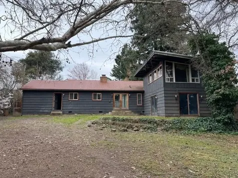 215 Hillhouse Avenue Medford OR 97504