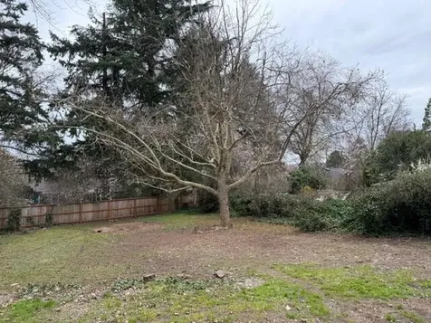 215 Hillhouse Avenue Medford OR 97504