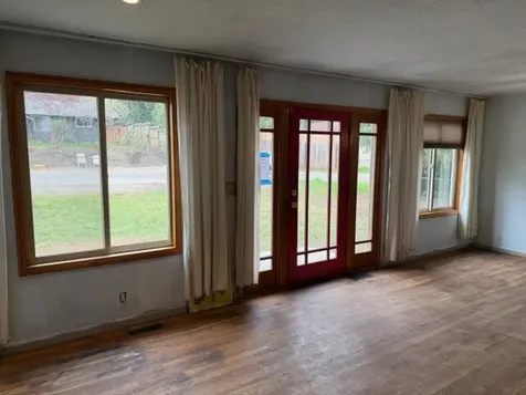 215 Hillhouse Avenue Medford OR 97504