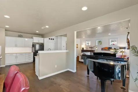 20657 SE Meadowsweet Drive Bend OR 97702