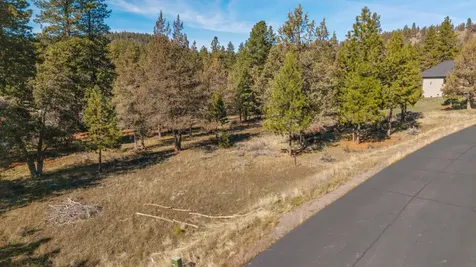 1132 Paper Birch Way Klamath Falls OR 97601