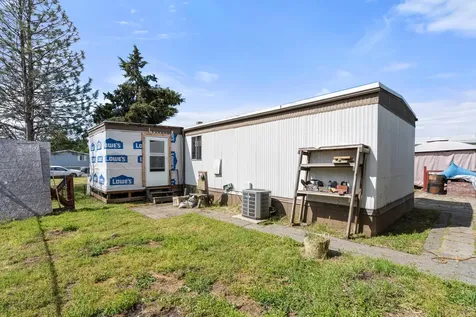 2533 Terrmont Street White City OR 97503