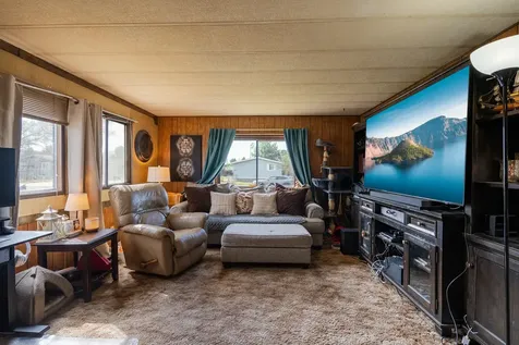 2533 Terrmont Street White City OR 97503
