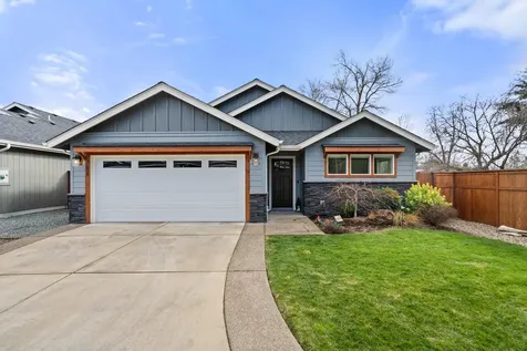 2035 SW Truman Way Grants Pass OR 97526