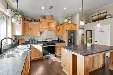 2035 SW Truman Way Grants Pass OR 97526