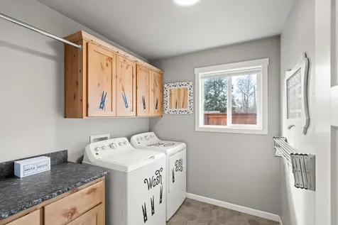 2035 SW Truman Way Grants Pass OR 97526