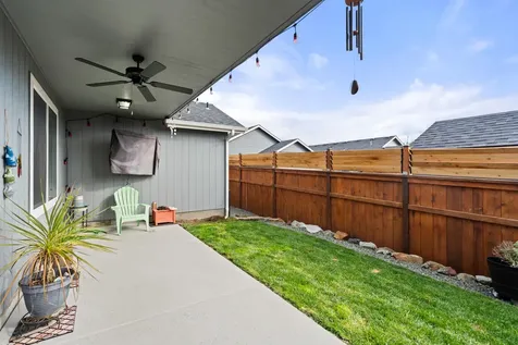 2035 SW Truman Way Grants Pass OR 97526