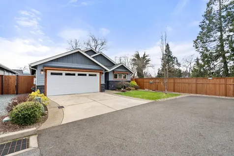 2035 SW Truman Way Grants Pass OR 97526