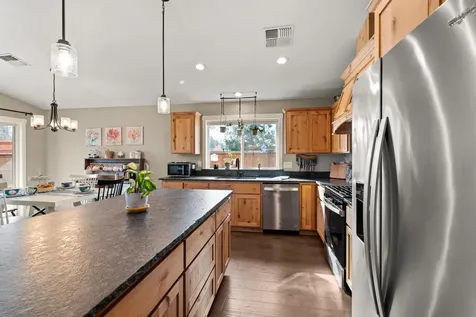 2035 SW Truman Way Grants Pass OR 97526