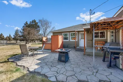 481 SW Helmholtz Way Redmond OR 97756