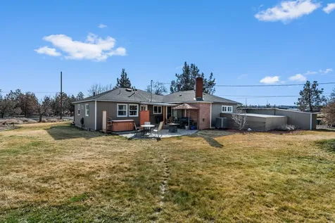481 SW Helmholtz Way Redmond OR 97756