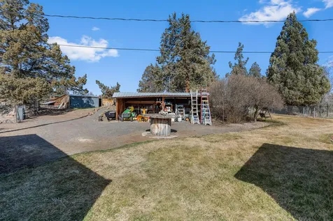 481 SW Helmholtz Way Redmond OR 97756