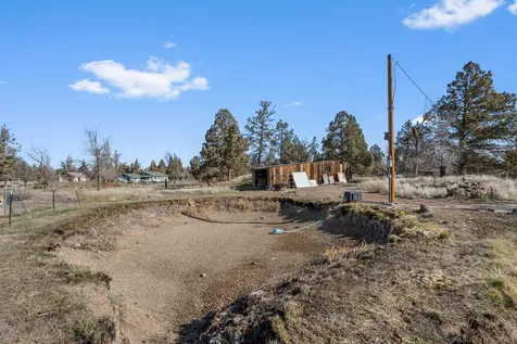481 SW Helmholtz Way Redmond OR 97756