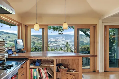 290 Skycrest Drive Ashland OR 97520