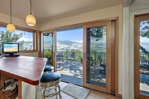 290 Skycrest Drive Ashland OR 97520