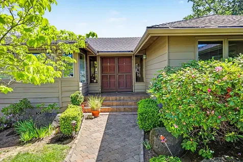 290 Skycrest Drive Ashland OR 97520