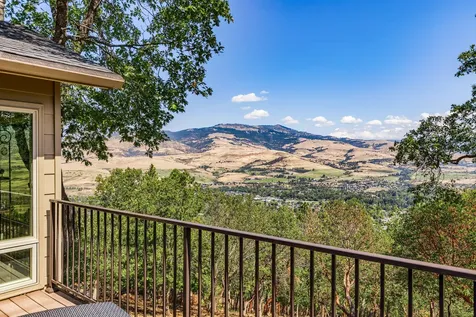 290 Skycrest Drive Ashland OR 97520