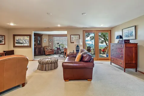 290 Skycrest Drive Ashland OR 97520