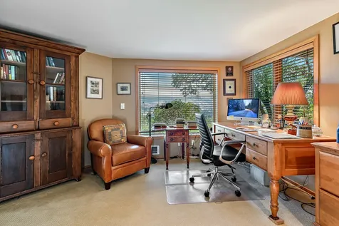 290 Skycrest Drive Ashland OR 97520