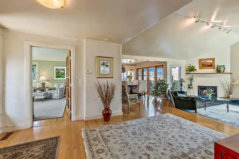 290 Skycrest Drive Ashland OR 97520