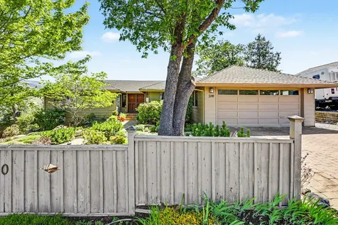 290 Skycrest Drive Ashland OR 97520