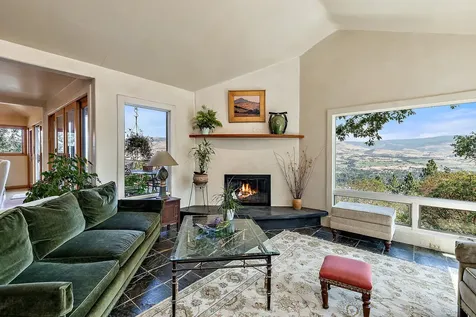 290 Skycrest Drive Ashland OR 97520
