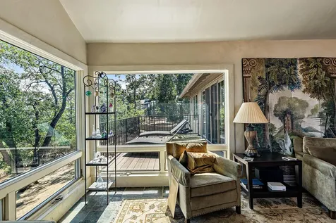 290 Skycrest Drive Ashland OR 97520