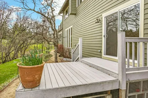 523 Strawberry Lane Ashland OR 97520