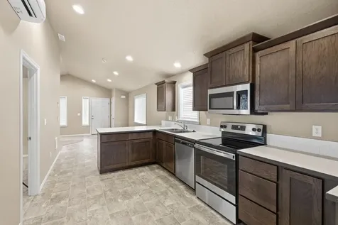 1915 SW 23rd Street Redmond OR 97756