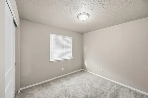 1915 SW 23rd Street Redmond OR 97756