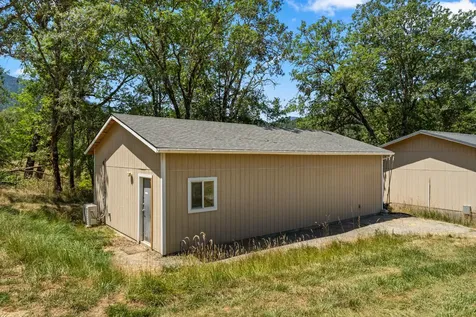 510 Copper Drive Grants Pass OR 97527