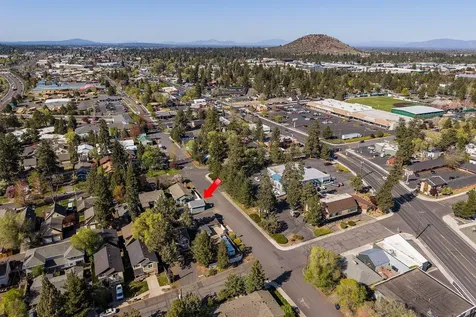 195 SE Roosevelt Avenue Bend OR 97702