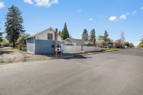 195 SE Roosevelt Avenue Bend OR 97702