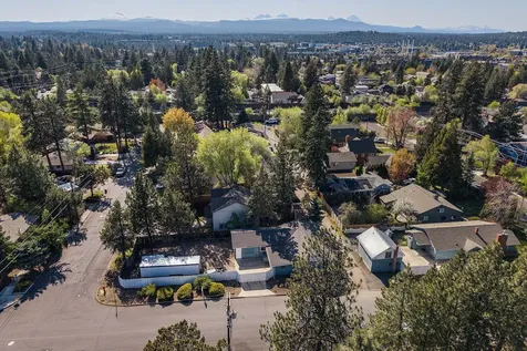 195 SE Roosevelt Avenue Bend OR 97702