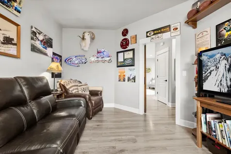 1607 NW Underpass Avenue Redmond OR 97756