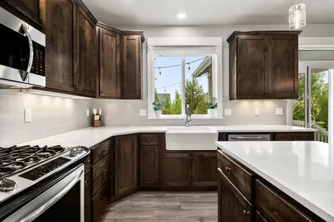 1607 NW Underpass Avenue Redmond OR 97756