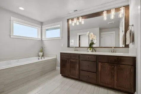 1607 NW Underpass Avenue Redmond OR 97756