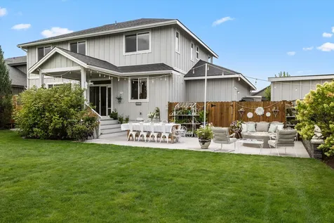 1607 NW Underpass Avenue Redmond OR 97756