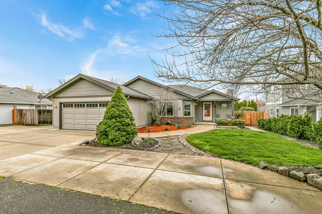 1620 Edgevale Avenue Medford OR 97504