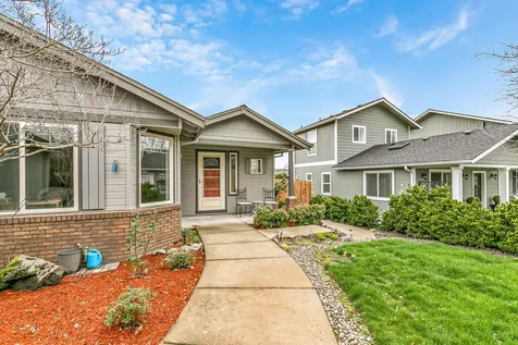 1620 Edgevale Avenue Medford OR 97504