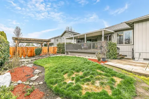 1620 Edgevale Avenue Medford OR 97504