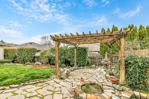 1620 Edgevale Avenue Medford OR 97504
