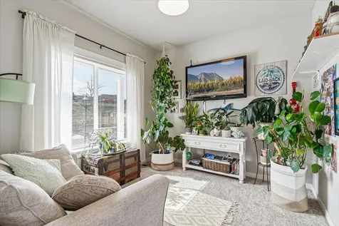 248 Christopher Way Talent OR 97540
