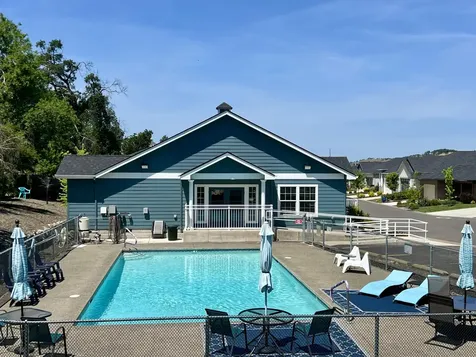 248 Christopher Way Talent OR 97540