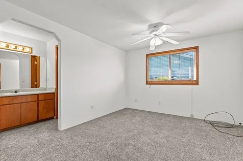 278 Sparrow Way Medford OR 97501